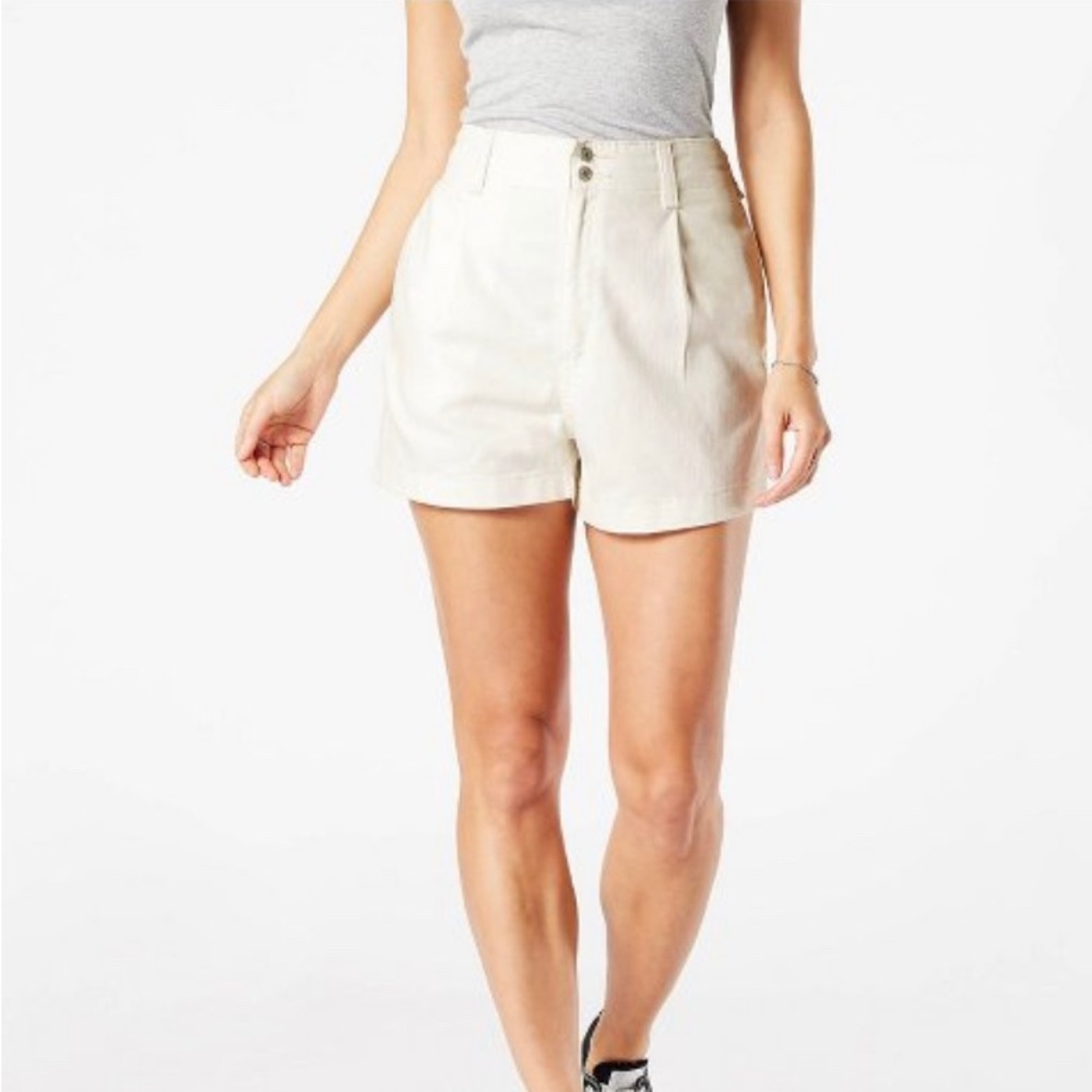 DENIZEN from Levi’s Women’s Loose A-line Jean Shorts